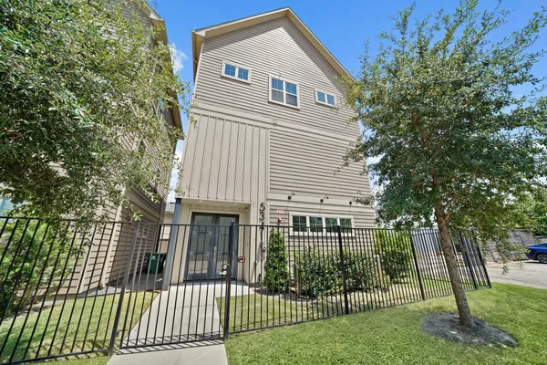 $3,100 | 5343 Larkin Street, Houston, TX 77007