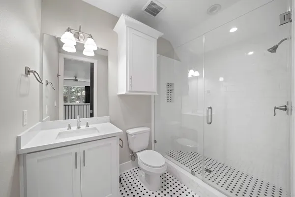 $3,100 | 5343 Larkin Street, Houston, TX 77007