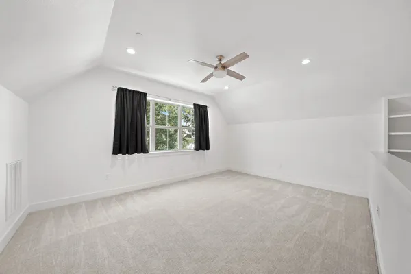 $3,100 | 5343 Larkin Street, Houston, TX 77007