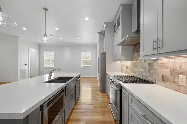 $3,100 | 5343 Larkin Street, Houston, TX 77007