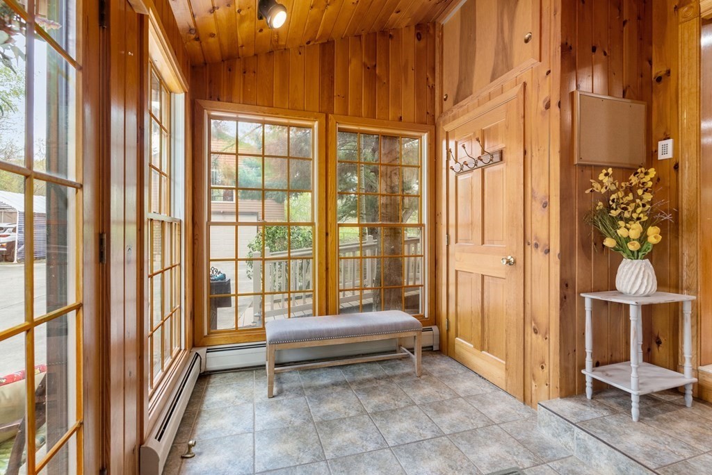 575 Piper Road West Springfield, MA 01089 - Photo 3 of 40