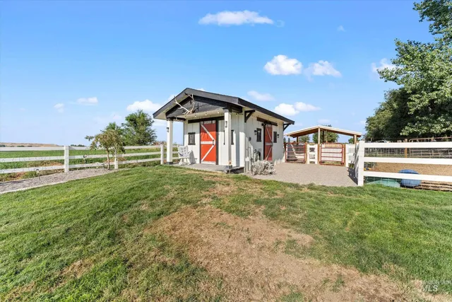 $999,900 | 2462 Succor Creek Road, Homedale, ID 83628