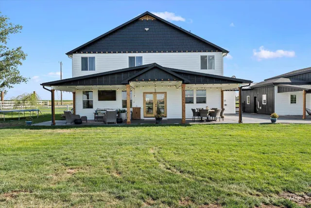 $999,900 | 2462 Succor Creek Road, Homedale, ID 83628