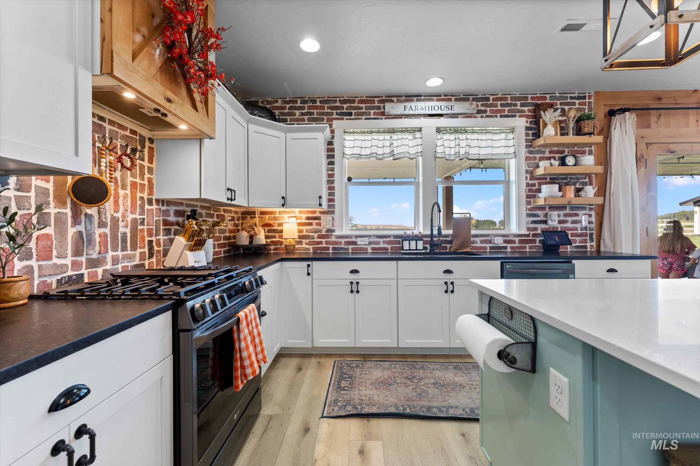 2462 Succor Creek Road Homedale, ID 83628 - Photo 4 of 35