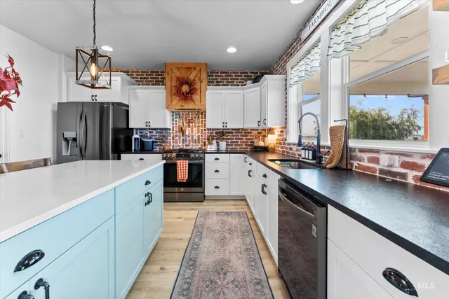 $999,900 | 2462 Succor Creek Road, Homedale, ID 83628