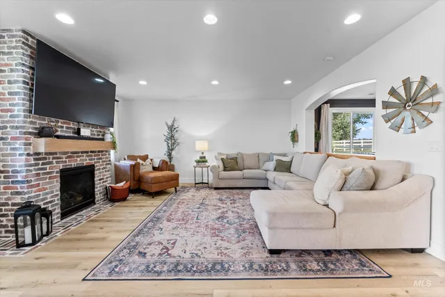 $999,900 | 2462 Succor Creek Road, Homedale, ID 83628