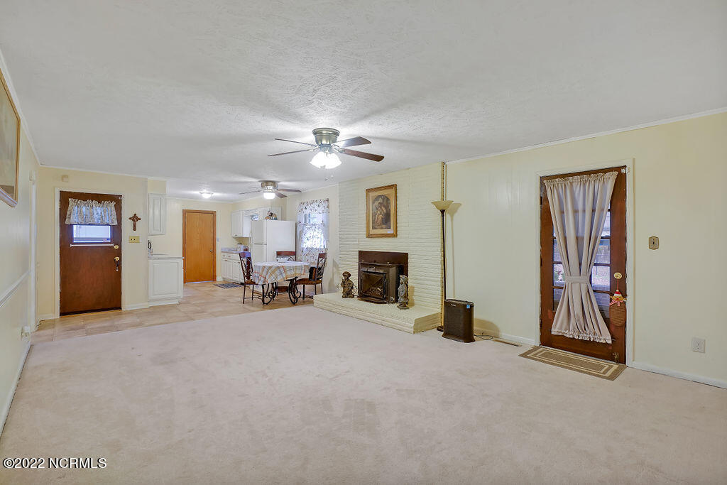 361 Country Club Road Whiteville, NC 28472 - Photo 11 of 33 361CountryClubRoad-09