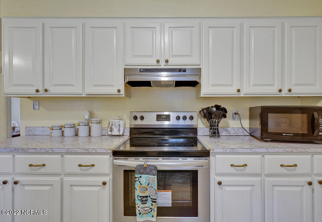 361 Country Club Road Whiteville, NC 28472 - Photo 2 of 33 361CountryClubRoad-15