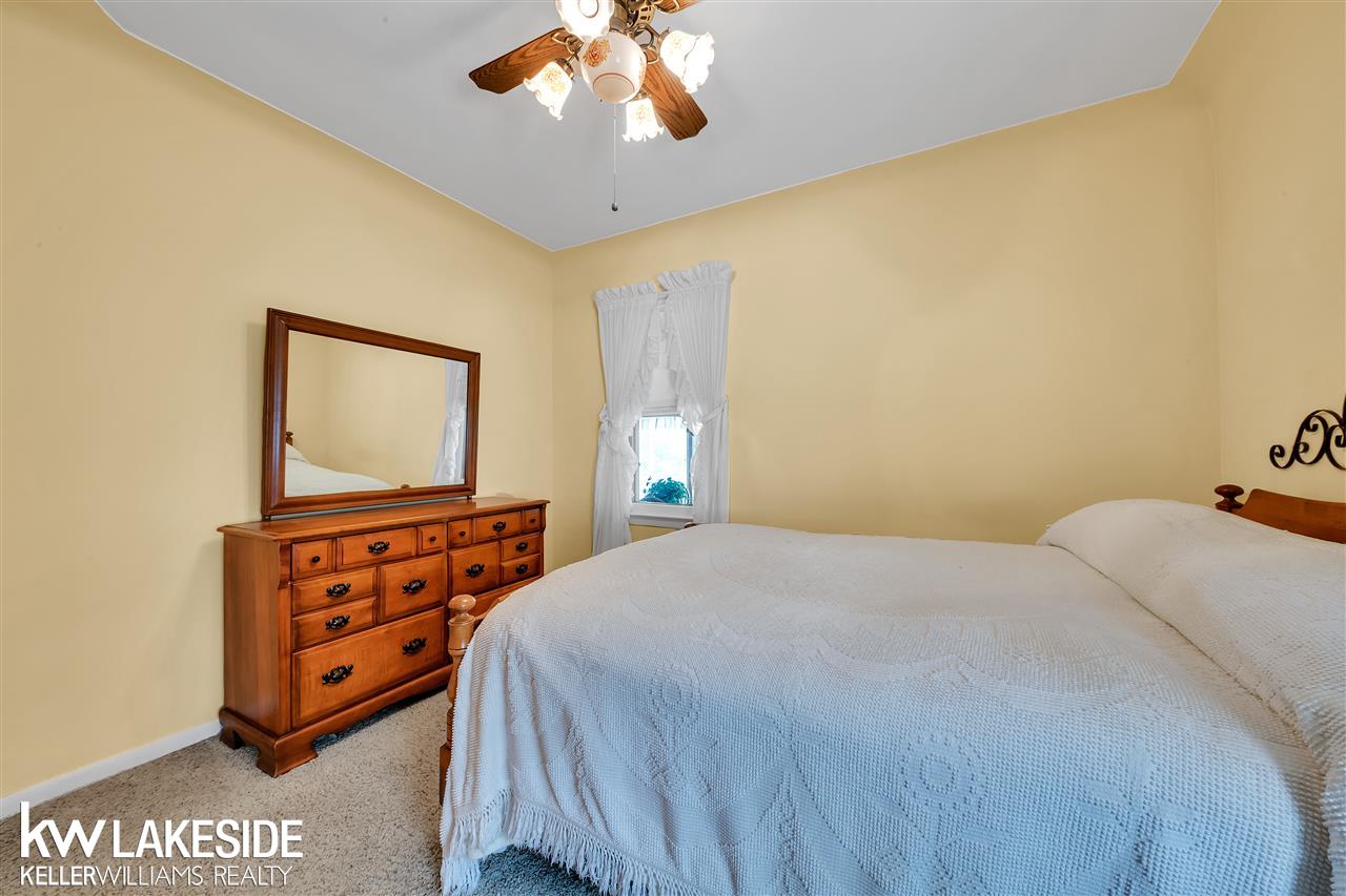 157 Nawakwa Road Rochester, MI 48307 - Photo 30 of 32 50027447-29.JPG