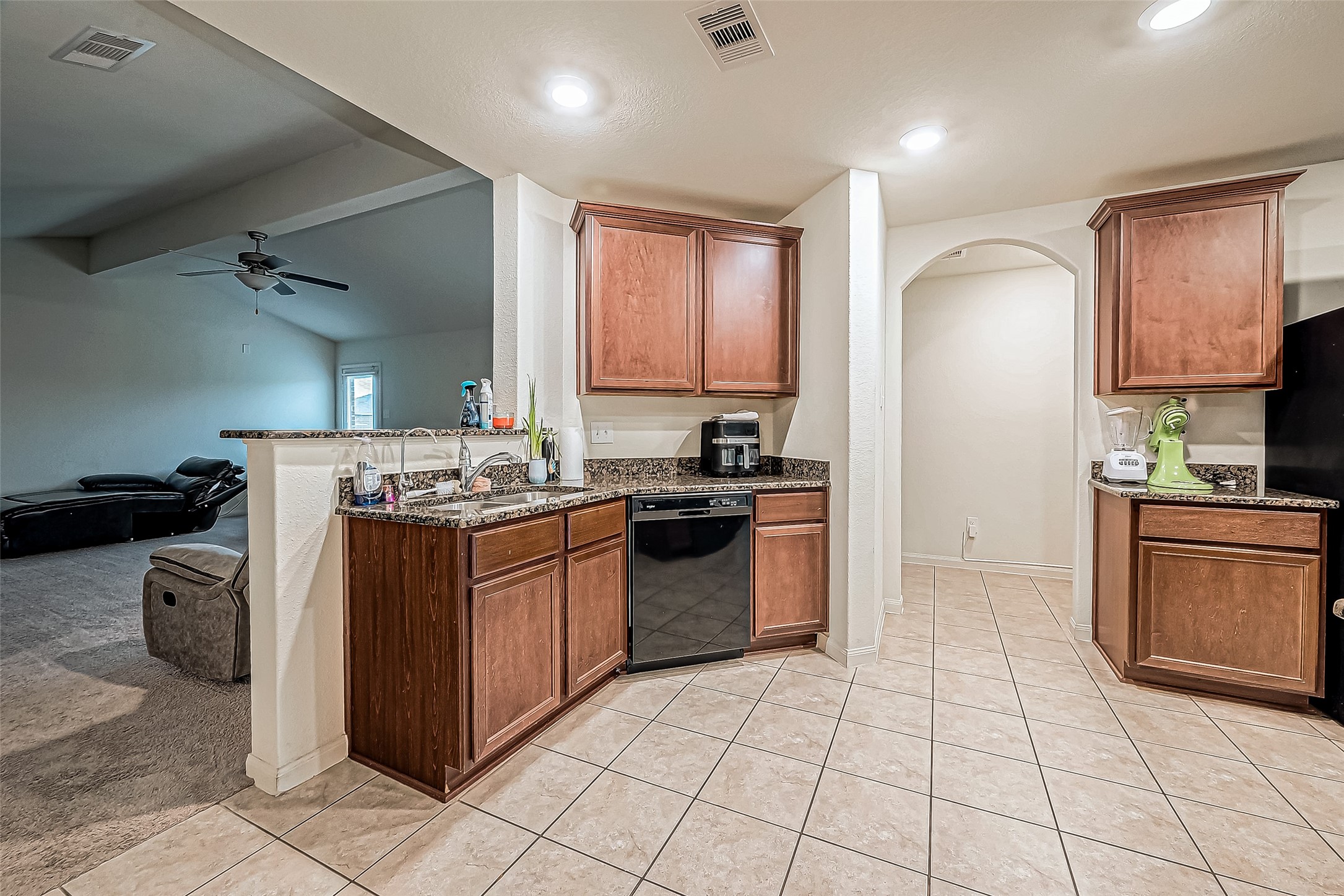 9915 Garnet Grove Drive Rosharon, TX 77583 - Photo 14 of 43