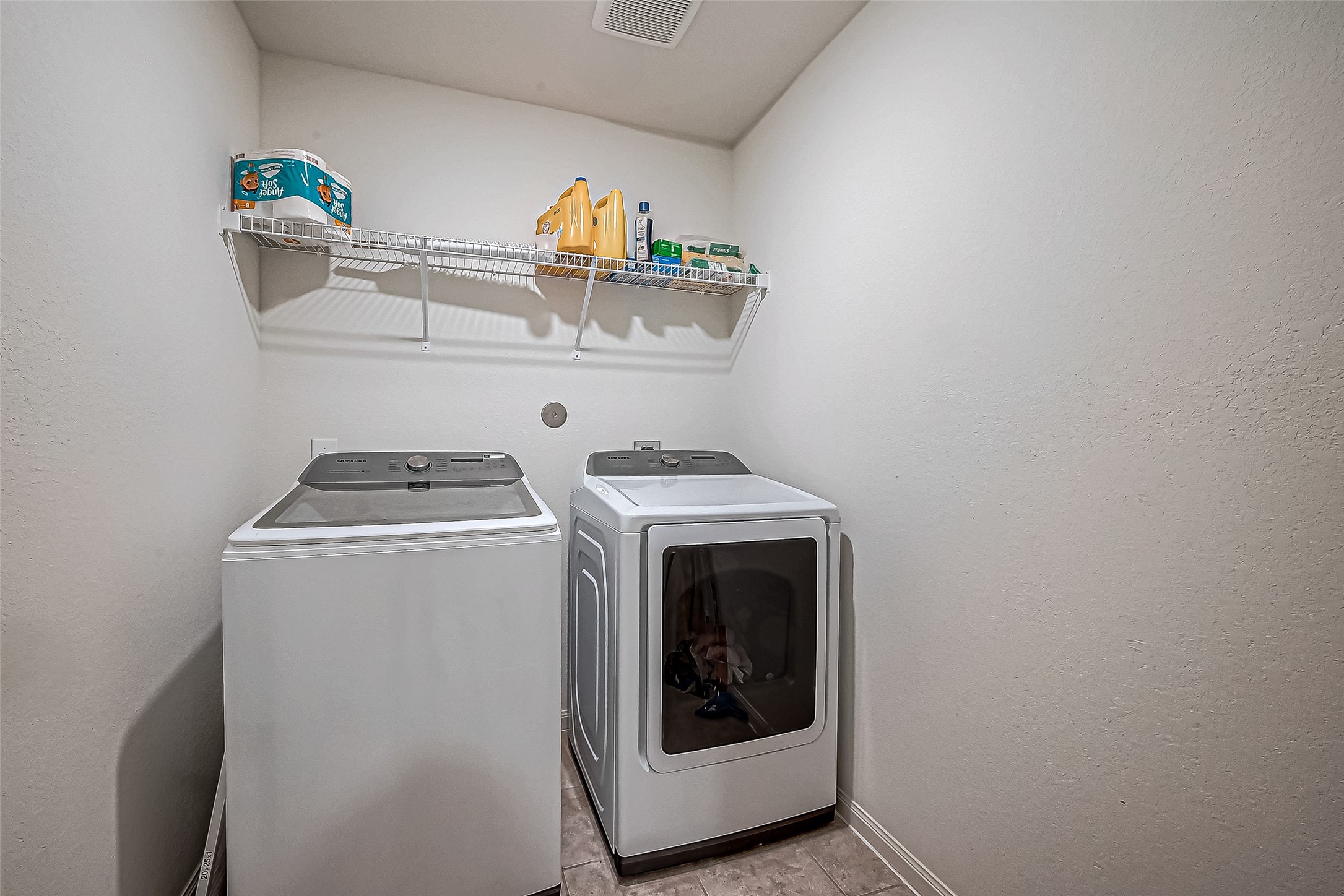 9915 Garnet Grove Drive Rosharon, TX 77583 - Photo 15 of 43