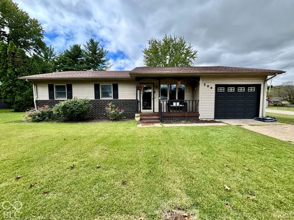 $235,000 | 209 North Gilbert Street, Clinton, IN 47842