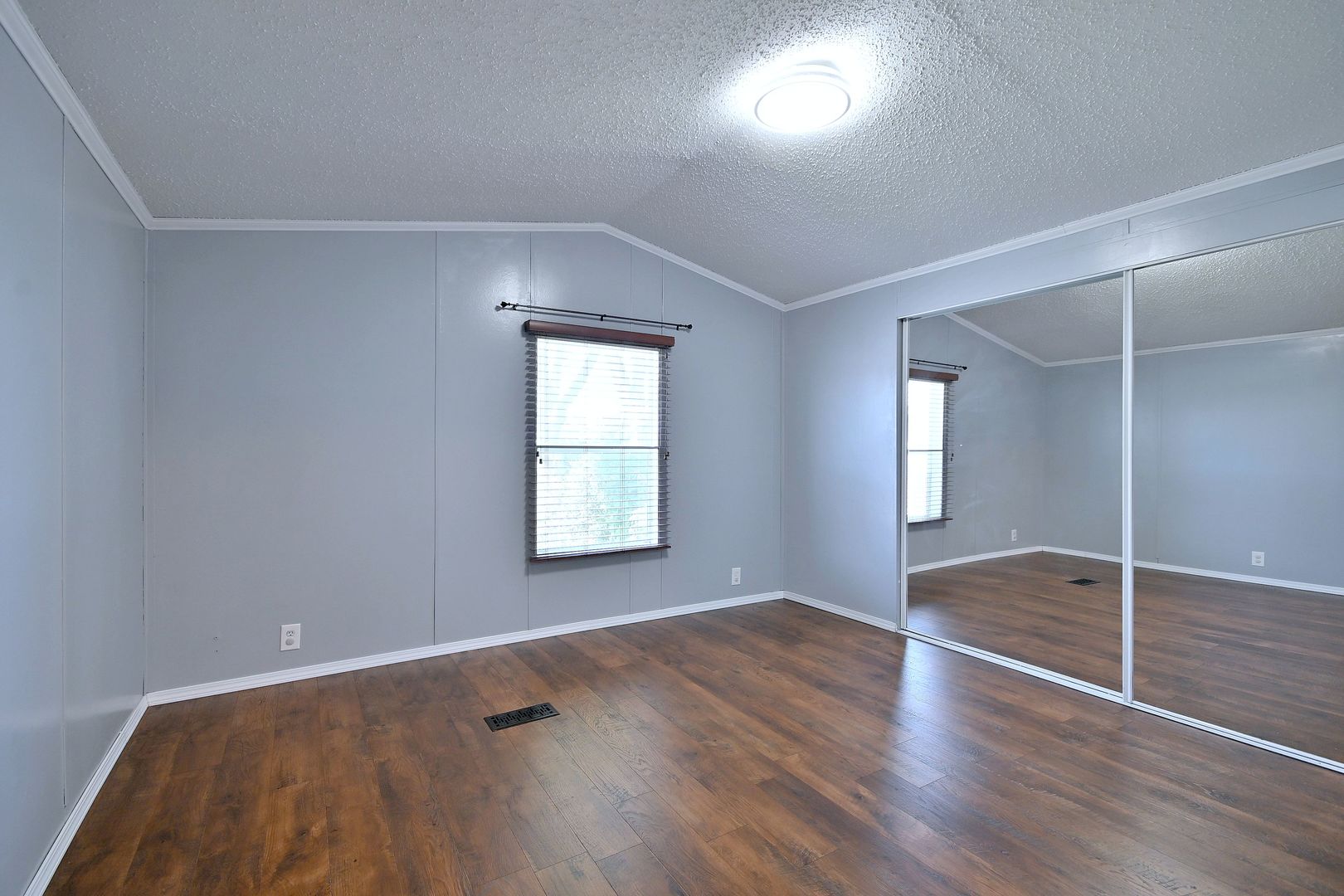 104 9th Avenue Bartlett, IL 60103 - Photo 13 of 34