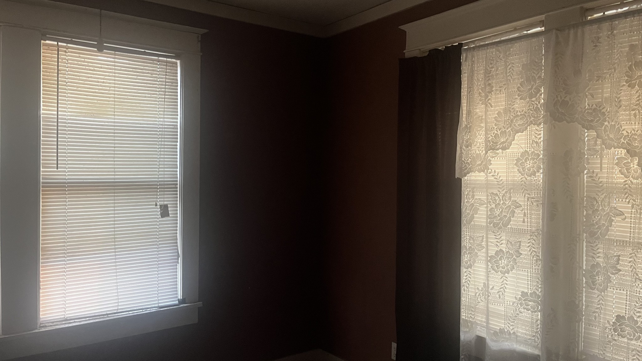 714 Spring Street Memphis, TN 38112 - Photo 11 of 21 a view of an empty room with a window