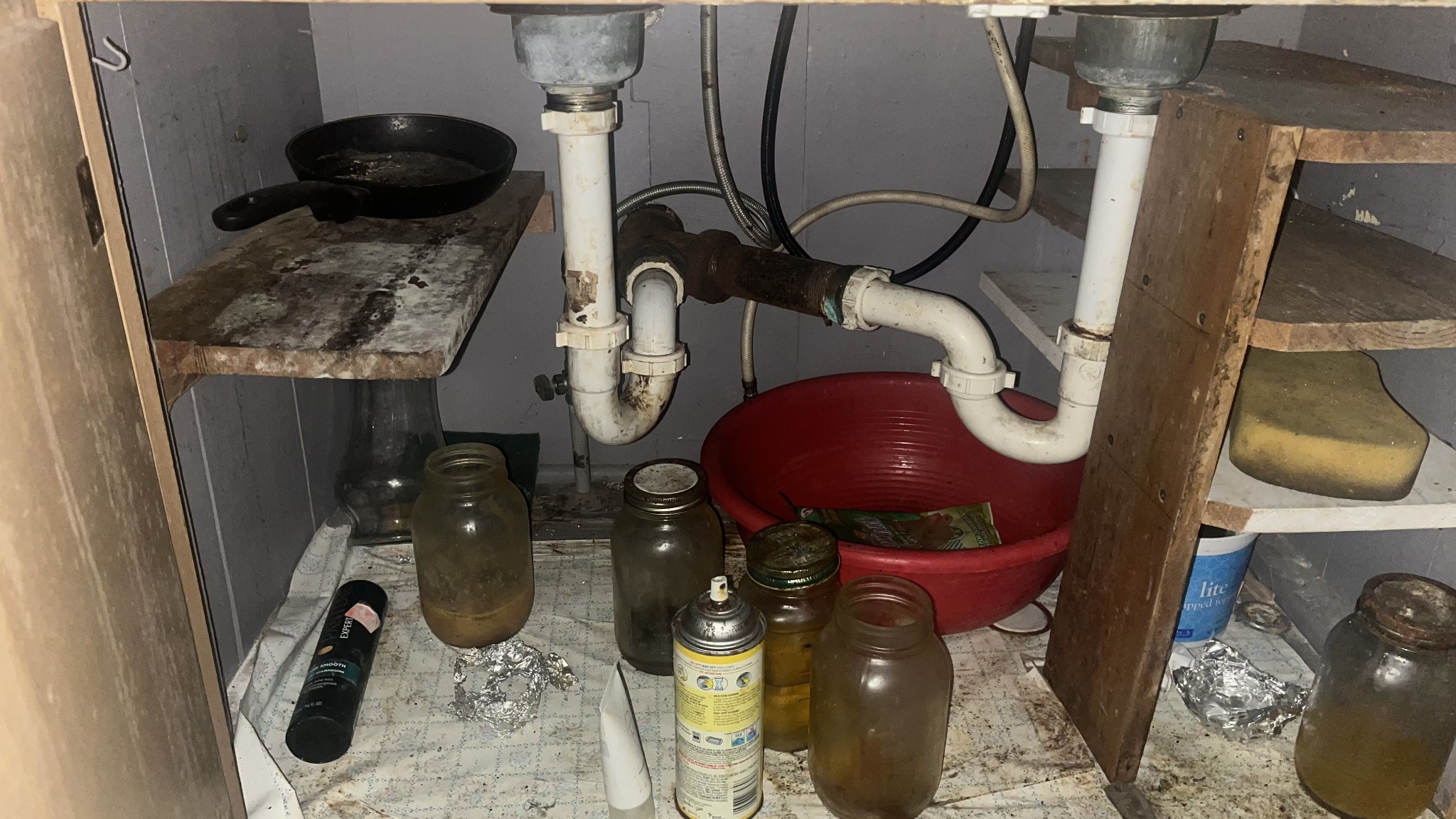 714 Spring Street Memphis, TN 38112 - Photo 21 of 21 a bathroom with a sink and mirror