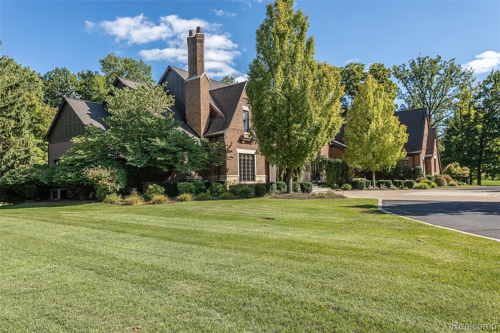 1310 Orchard Ridge Road Bloomfield Hills, MI 48304 - Photo 48 of 52 55 .jpg
