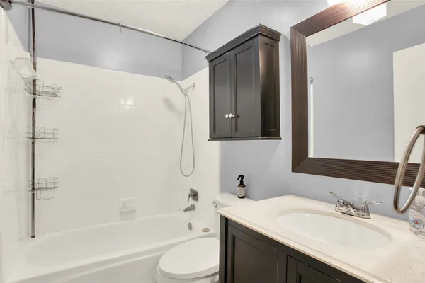 $2,100 | 6219 Silver Leaf Drive, League City, TX 77573