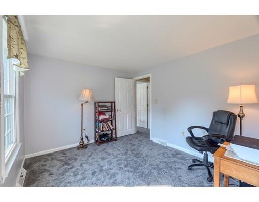 147 Lexington Road Dracut, MA 01826 - Photo 30 of 35 Gallery Image 30