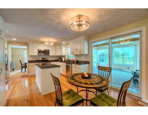 147 Lexington Road Dracut, MA 01826 - Photo 5 of 35 Gallery Image 5