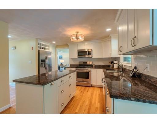 147 Lexington Road Dracut, MA 01826 - Photo 6 of 35 Gallery Image 6