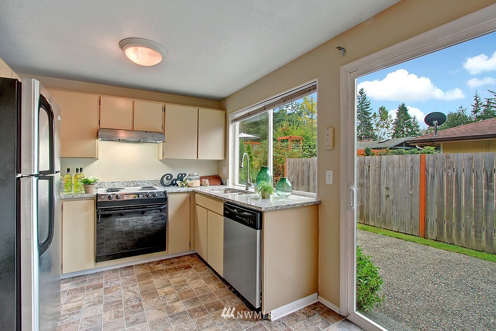 17221 24th Avenue Southeast Bothell, WA 98012 - Photo 2 of 13
