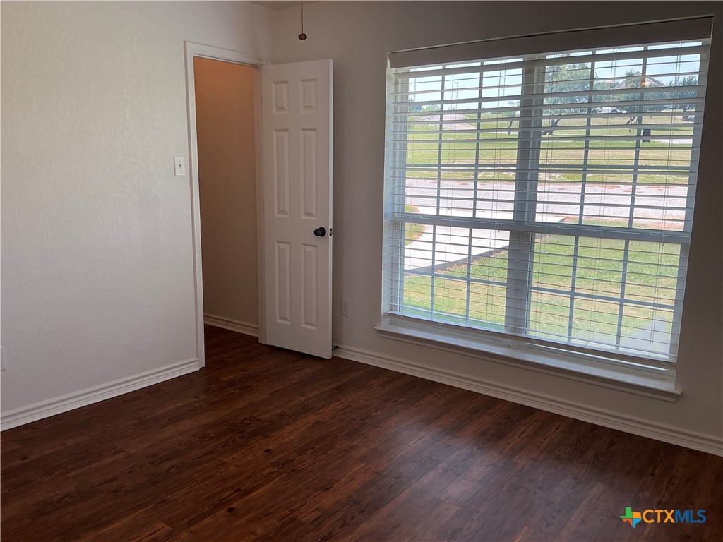333 Lake Point Road Comanche, TX 76442 - Photo 11 of 30 Gallery Image 11