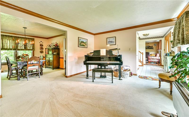 3102 Haberlein Road Gibsonia, PA 15044 - Photo 4 of 25 Gallery Image 4
