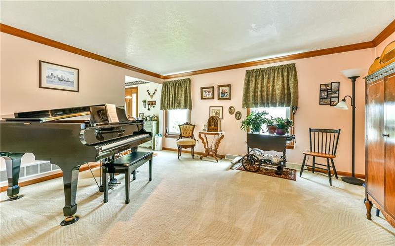 3102 Haberlein Road Gibsonia, PA 15044 - Photo 5 of 25 Gallery Image 5