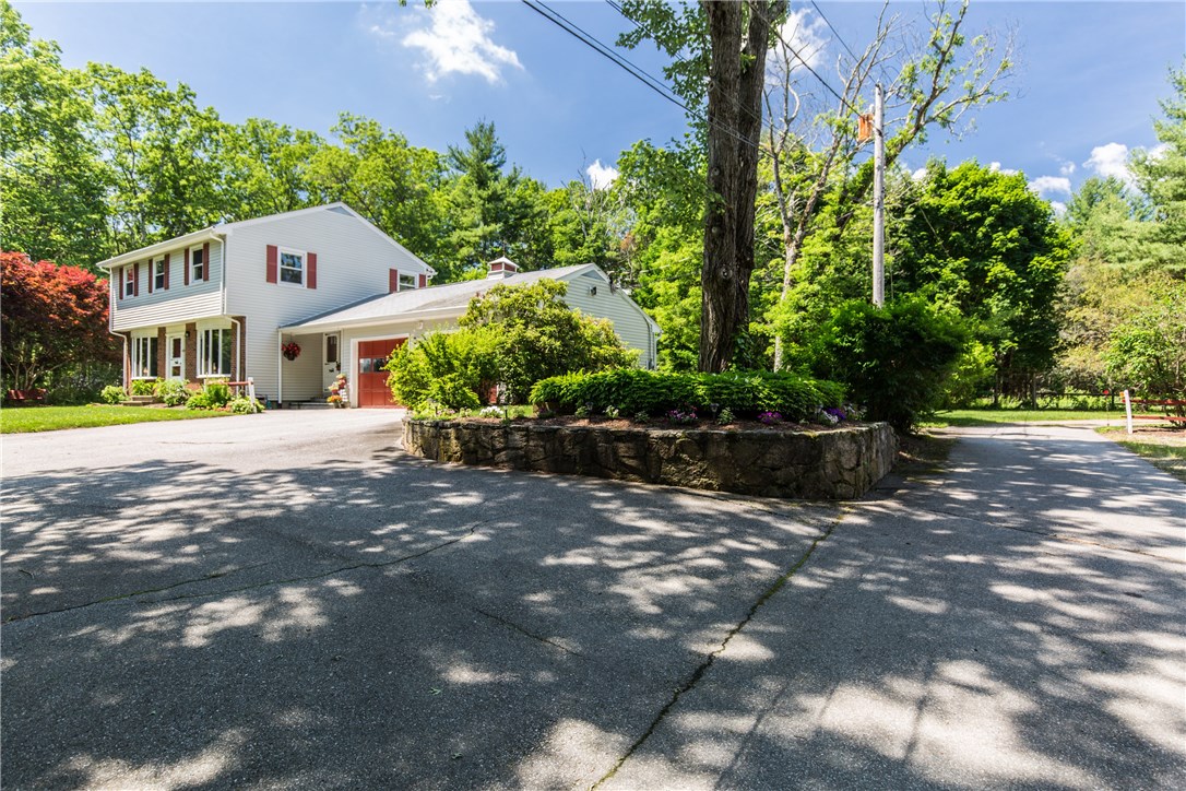 58 Jackson Schoolhouse Road Glocester, RI 02814 - Photo 4 of 39 Gallery Image 4