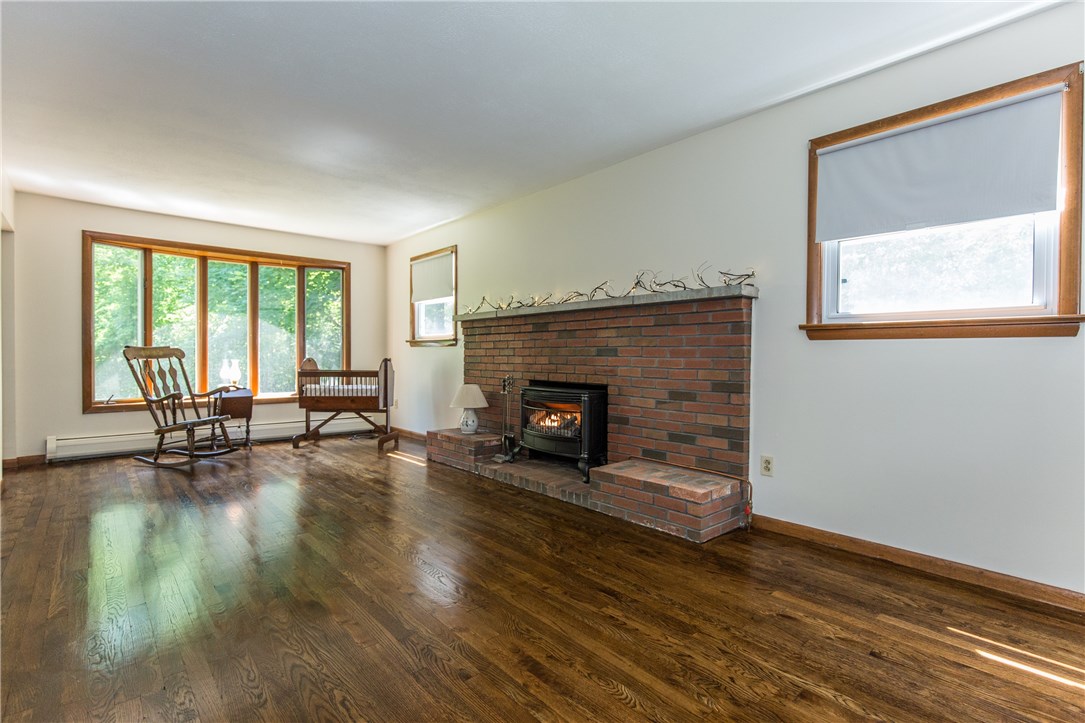 58 Jackson Schoolhouse Road Glocester, RI 02814 - Photo 9 of 39 Gallery Image 9