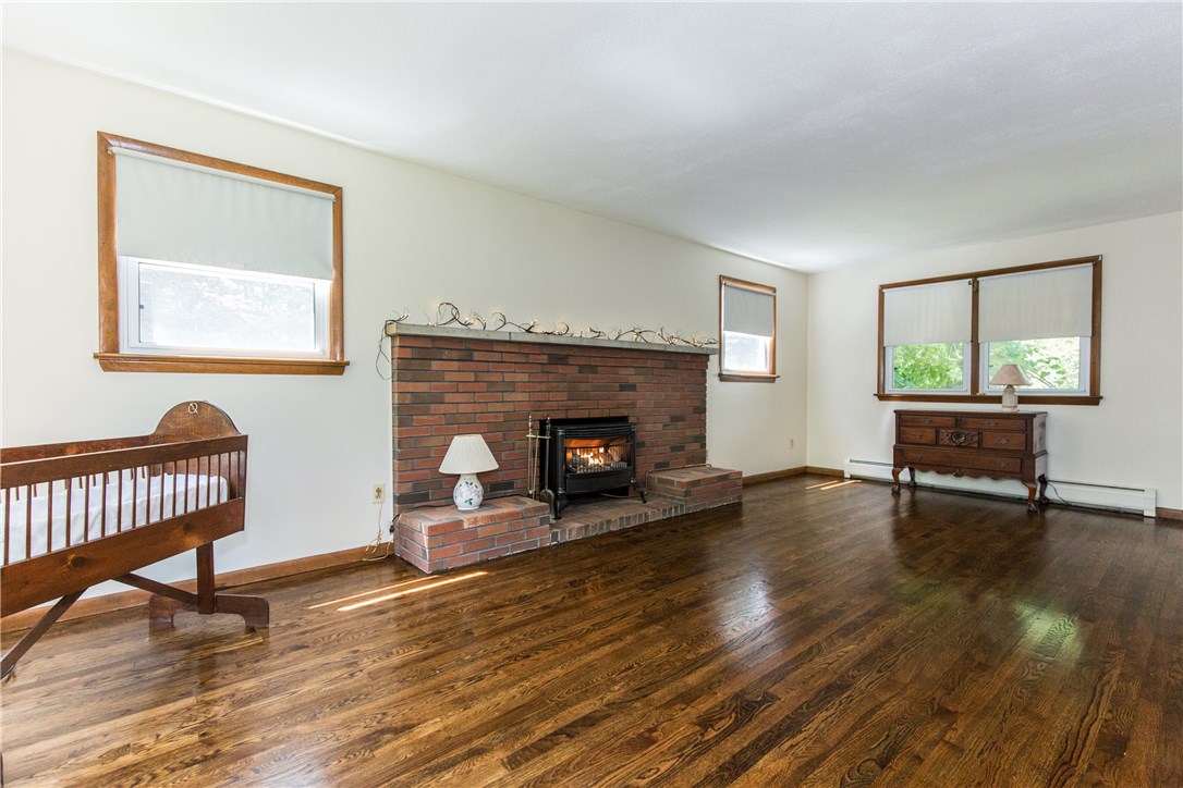 58 Jackson Schoolhouse Road Glocester, RI 02814 - Photo 10 of 39 Gallery Image 10