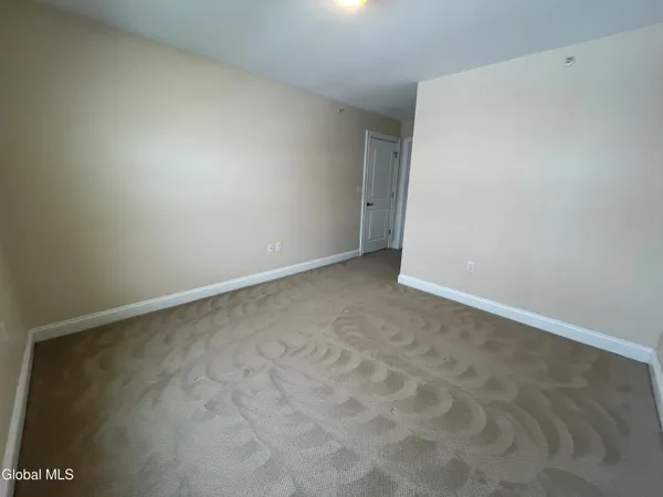 $2,951 | 74 Weibel Avenue, Unit 2STR205, Saratoga Springs, NY 12866