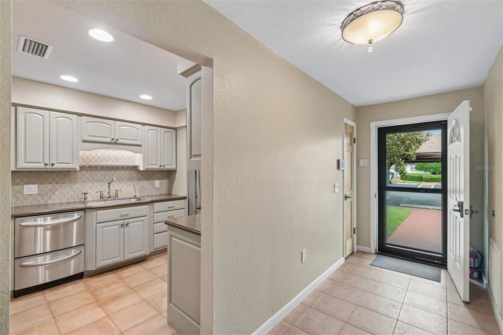 7823 Radcliffe Circle Port Richey, FL 34668 - Photo 4 of 58