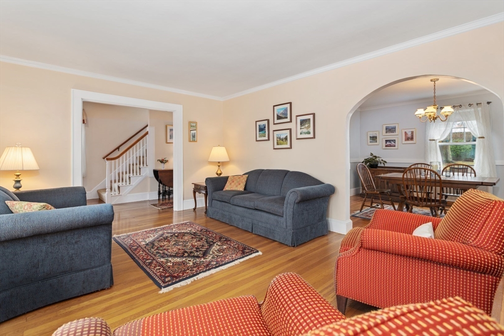 2 Virginia Road Reading, MA 01867 - Photo 11 of 42 Gallery Image 11