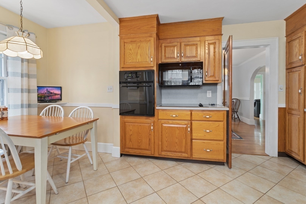 2 Virginia Road Reading, MA 01867 - Photo 16 of 42 Gallery Image 16