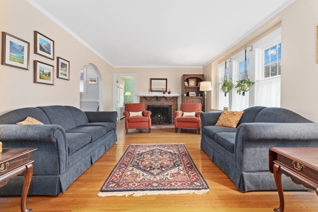 2 Virginia Road Reading, MA 01867 - Photo 7 of 42 Gallery Image 7