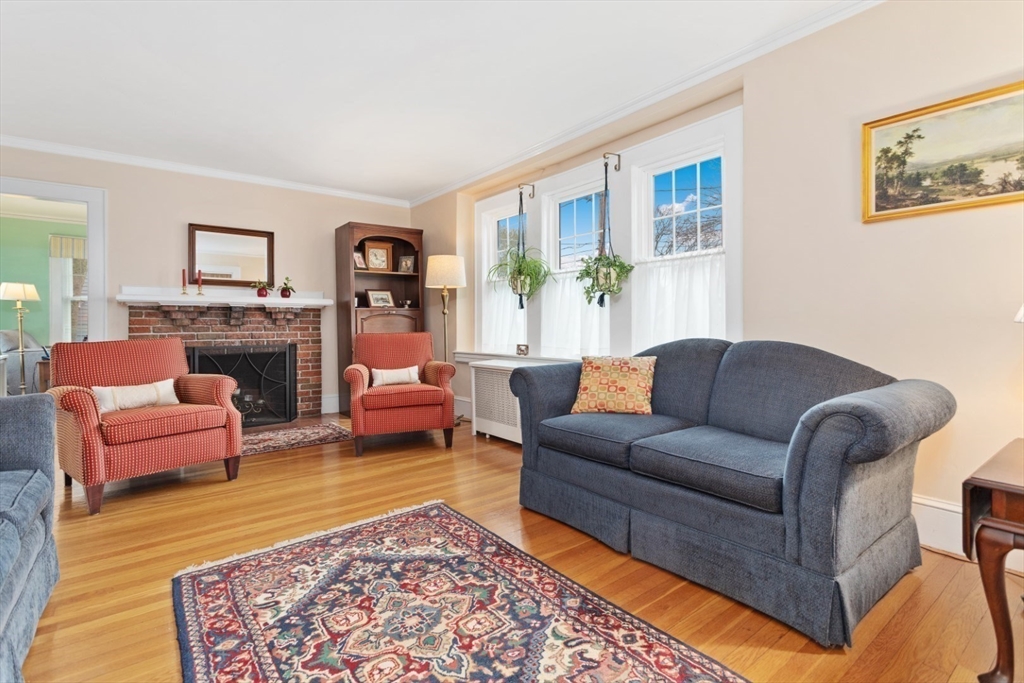 2 Virginia Road Reading, MA 01867 - Photo 8 of 42 Gallery Image 8