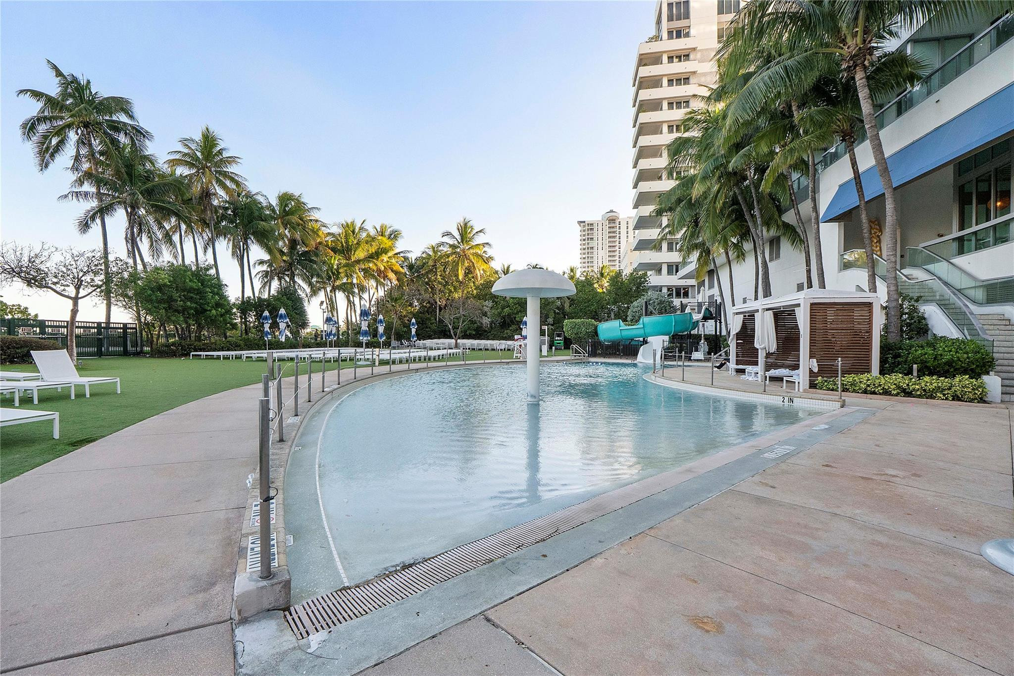 4401 Collins Avenue, Unit 2701 Miami Beach, FL 33140 - Photo 32 of 43 Photo 32