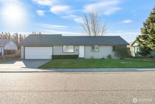 $370,000 | 4721 Forsythia Street, West Richland, WA 99353