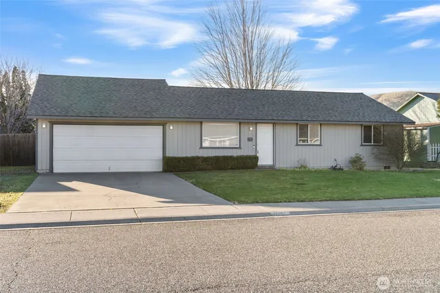 $370,000 | 4721 Forsythia Street, West Richland, WA 99353