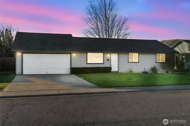 $370,000 | 4721 Forsythia Street, West Richland, WA 99353