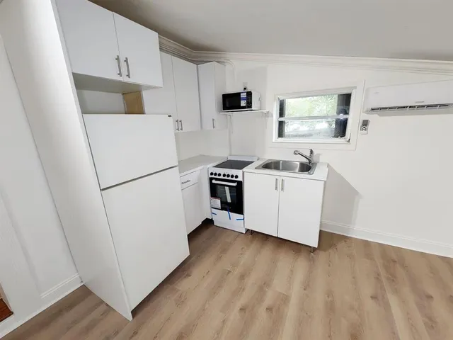 $1,500 | 701 Southwest 68th Terrace, Pembroke Pines, FL 33023