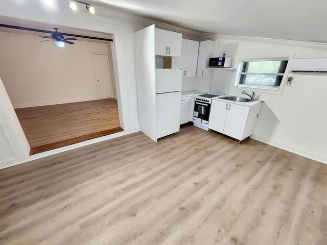 $1,500 | 701 Southwest 68th Terrace, Pembroke Pines, FL 33023