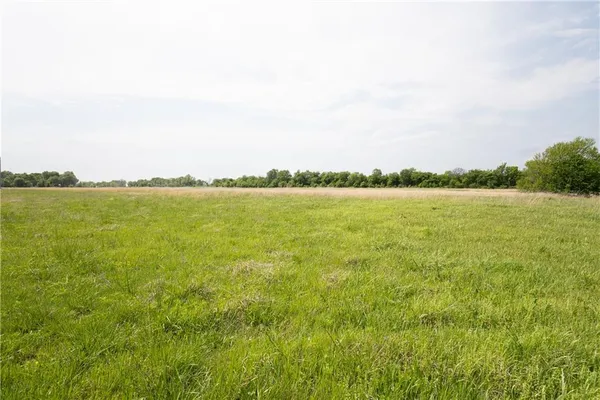 $425,000 | 214 20000 Road, Cherryvale, KS 67335