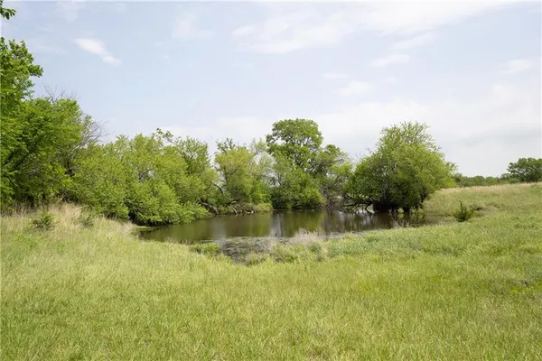 $425,000 | 214 20000 Road, Cherryvale, KS 67335