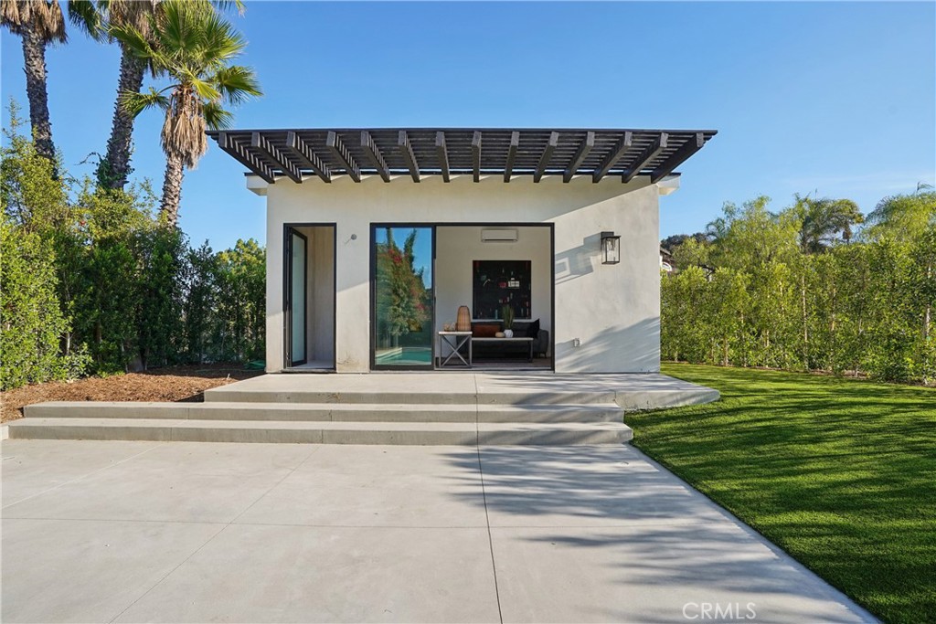 17354 Toquet Drive Encino, CA 91316 - Photo 36 of 75 Gallery Image 36