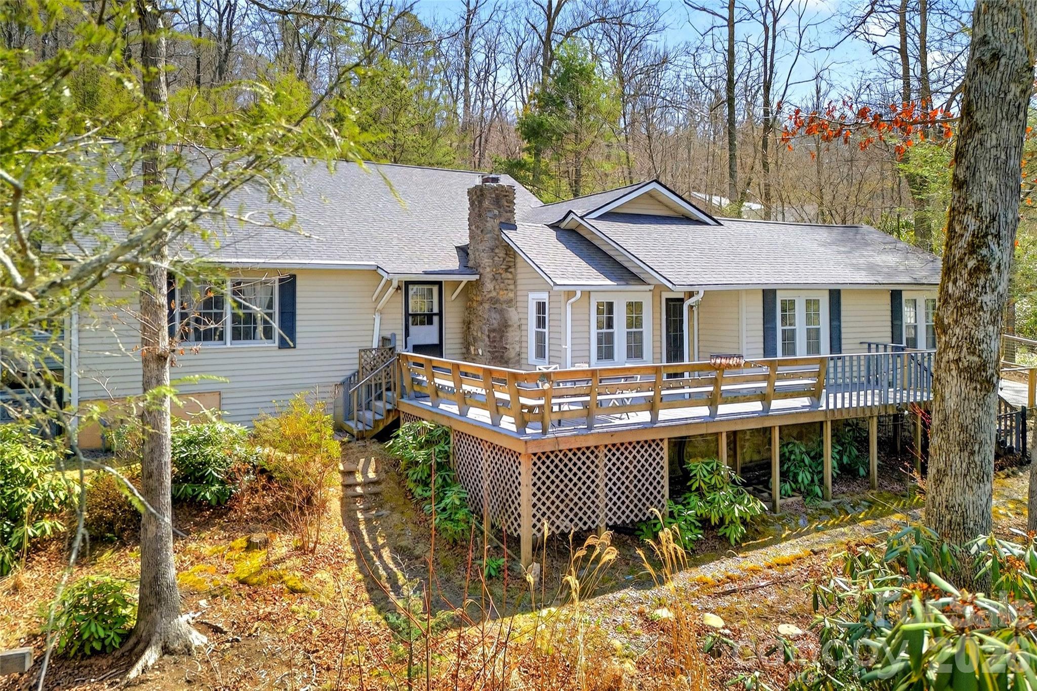 32 Tucker Road Black Mountain, NC 28711 - Photo 2 of 48