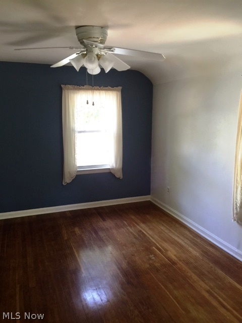 1393 Winston Road Cleveland, OH 44121 - Photo 5 of 9