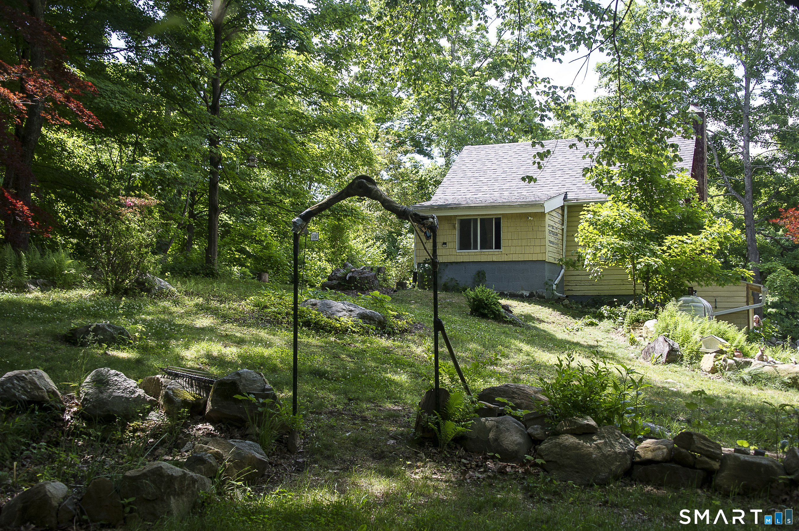 13 Webb Road Naugatuck, CT 06770 - Photo 3 of 12