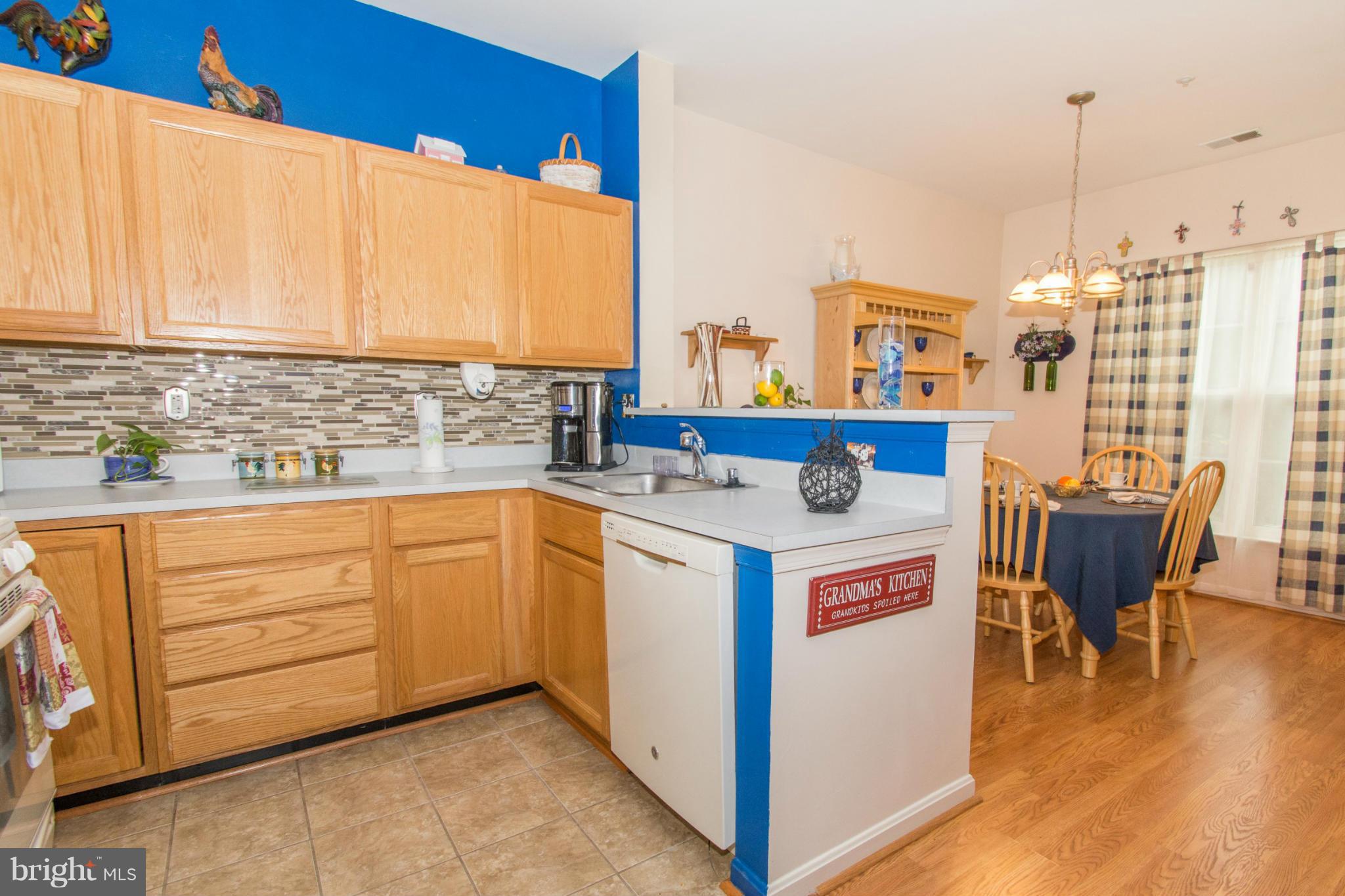 8712 Autumn Ridge Court Odenton, MD 21113 - Photo 9 of 29 Kitchen